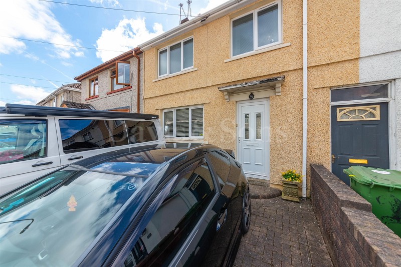 Ty Isaf Park Avenue, Risca